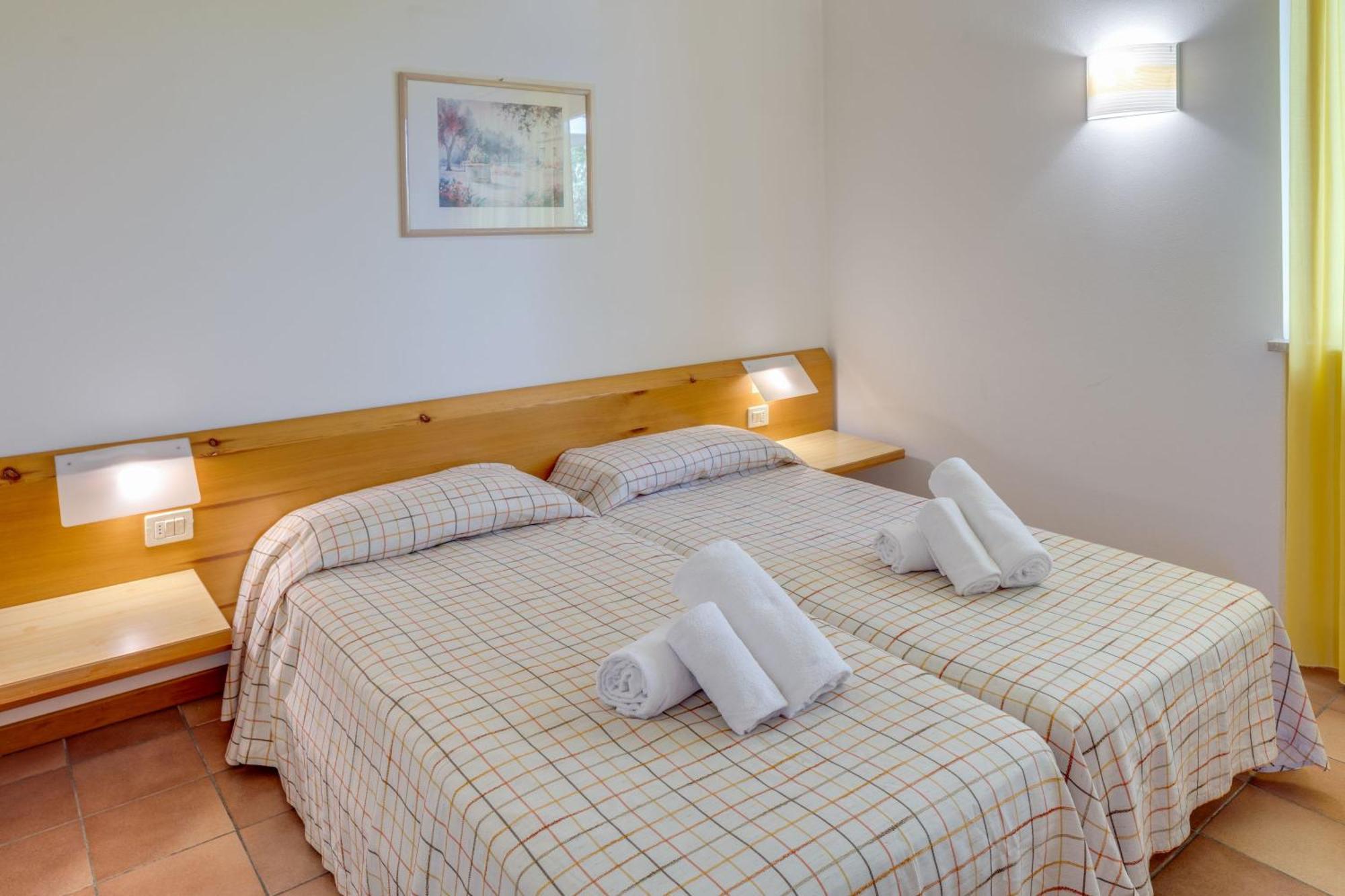Appartamenti San Carlo Costermano sul Garda Exterior foto