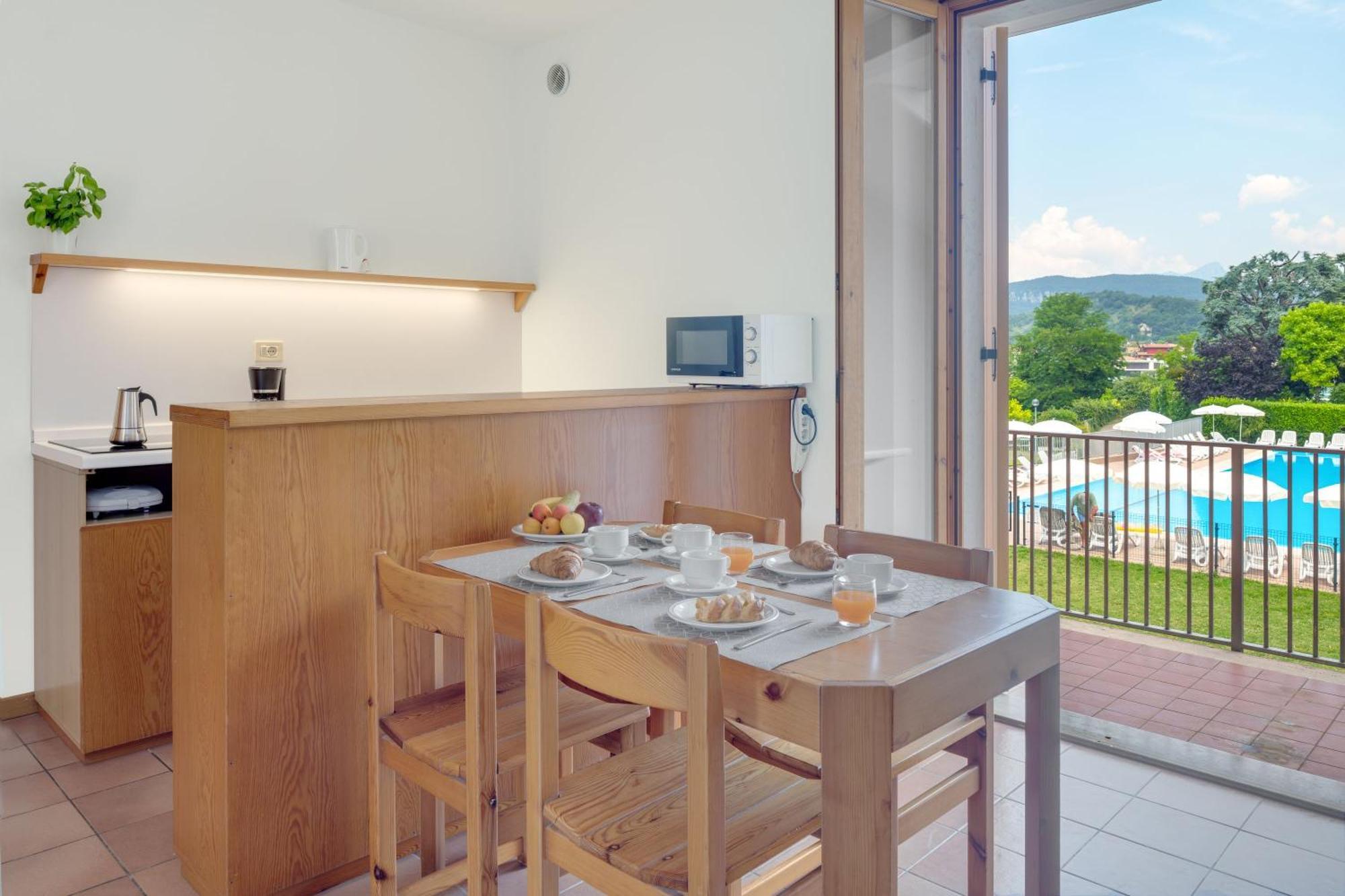 Appartamenti San Carlo Costermano sul Garda Exterior foto