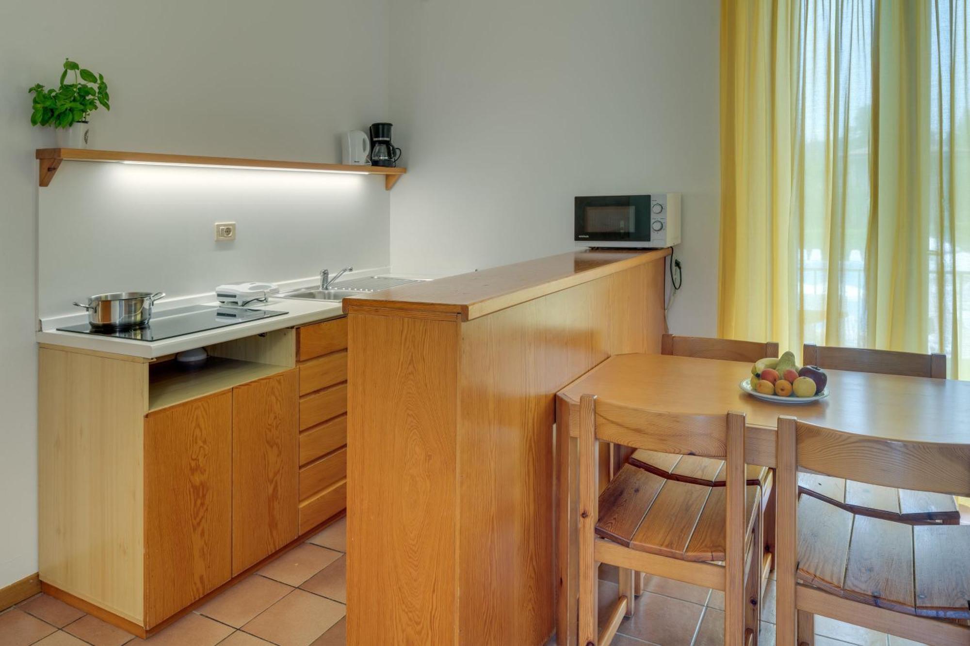 Appartamenti San Carlo Costermano sul Garda Exterior foto