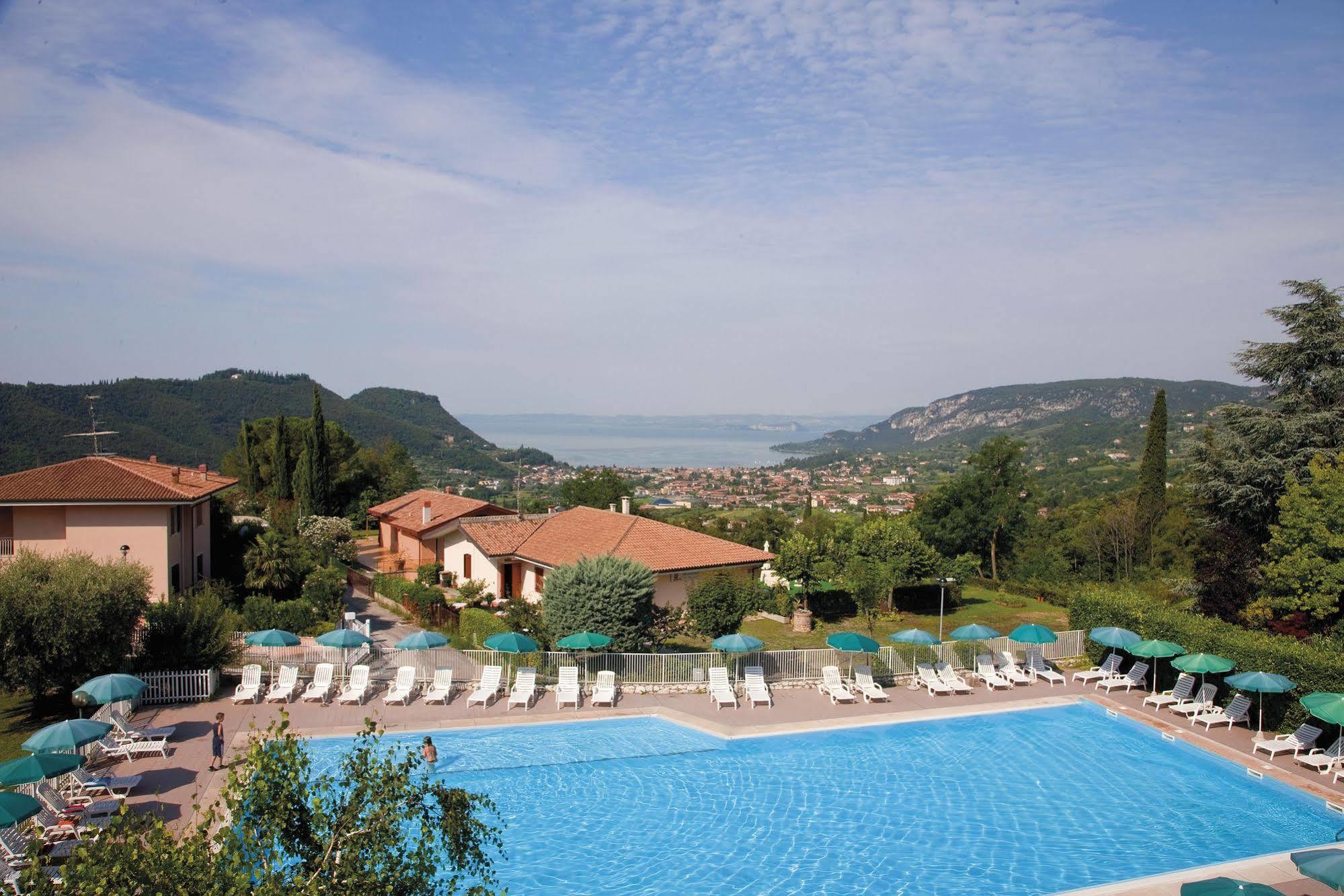 Appartamenti San Carlo Costermano sul Garda Exterior foto